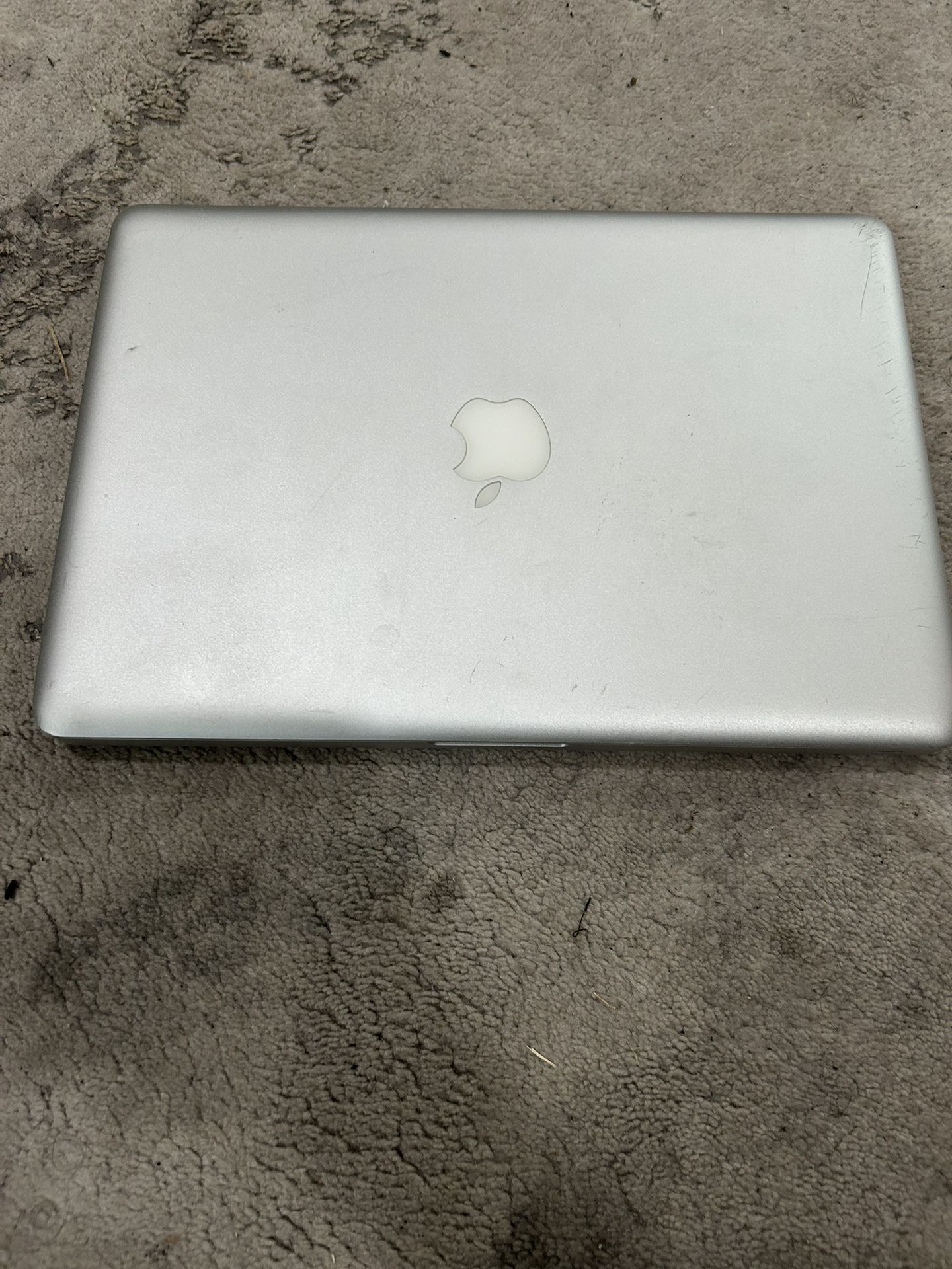 2010 MacBook Pro No Hdd As Is