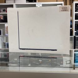 15” MacBook Air M3 Chip 8gb/256gb SSD