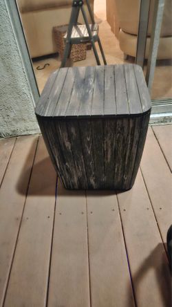 Storage container bin light weight with cover