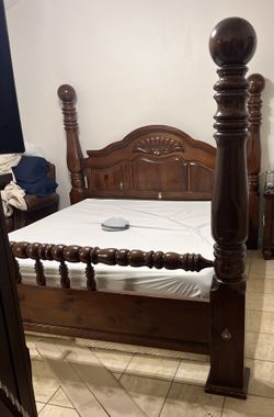 King Size Bed /frame/ Box springs