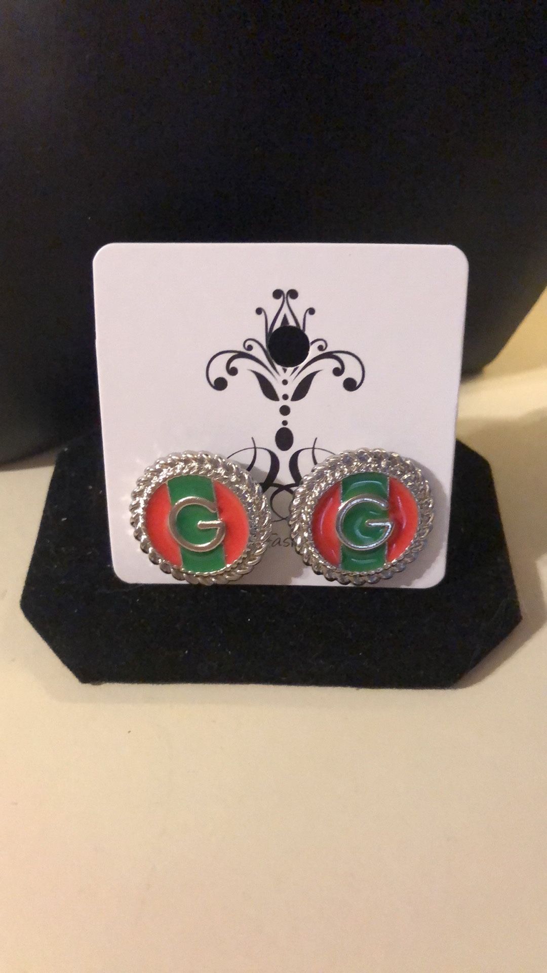 NAME BRAND & FASHION ACCESSORIES