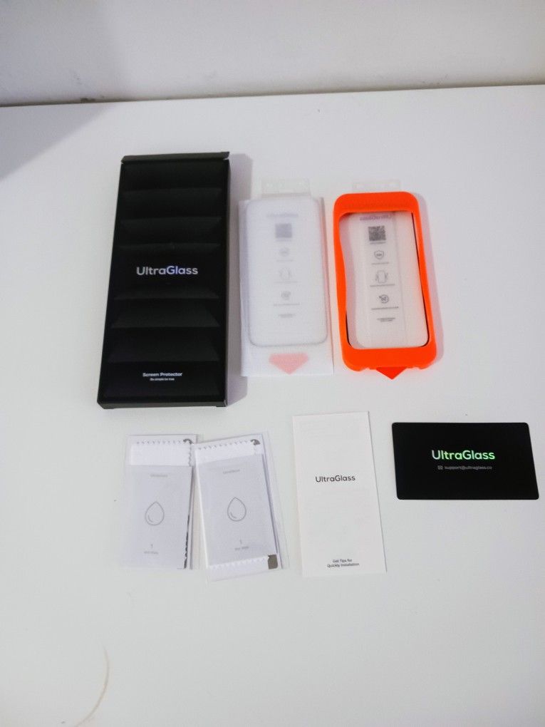 2 Ultraglass Screenshield New for Iphone 16.
The best on the market.
Only 10 dollars.
Incredible deal