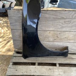 2003-2006 Toyota Camry Right Fender 