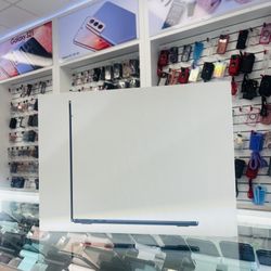 13-inch MacBook Air M2 8Ram 256GB 