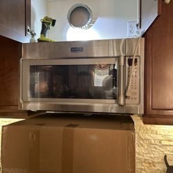 Maytag Microwave 