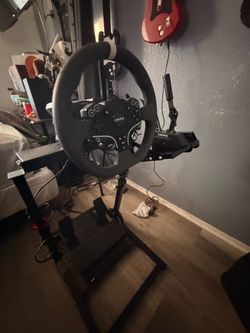 Brand new Moza Racing R5 bundle with e-brake, sequential and Xbox wheel