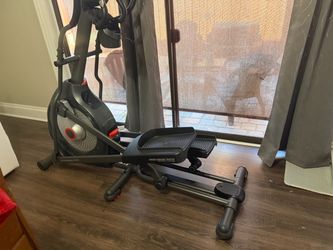 Elipticall 430 Schwinn black