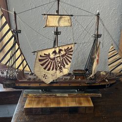 Vintage To Scale Ship. Galeaza Siglo Xvi
