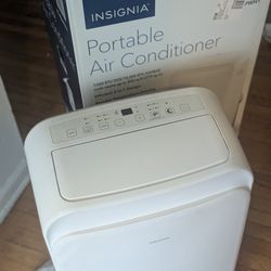 Insignia 7000BTU Portable Air Conditioner