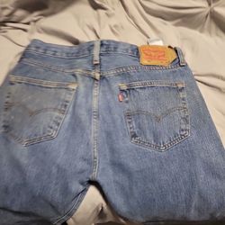 Levi's 