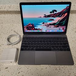 MacBook 2017 (12-inch, 256gb SSD Storage, Final Cut Pro, Microsoft Office)
