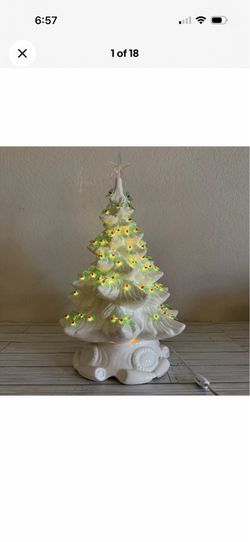 VTG Atlantic Mold 16” White Light Up Ceramic Christmas Tree Holly Leaves Berries