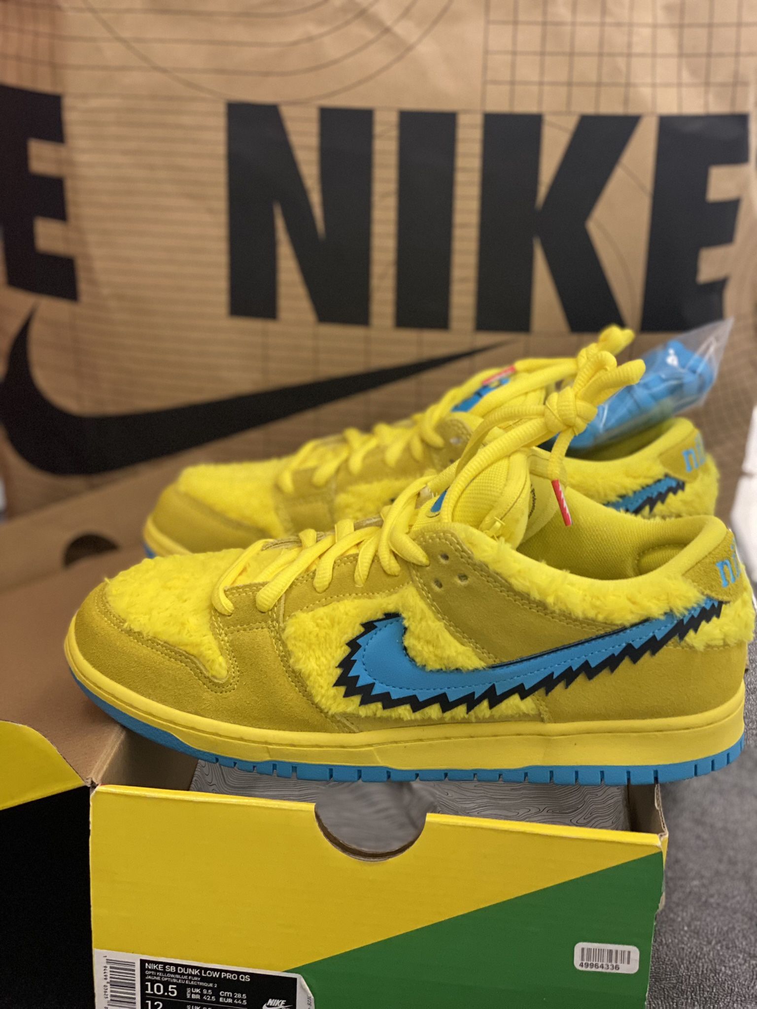 Yellow Sb Dunk Low X Grateful Dead Nike X Grateful Dead SB Dunk