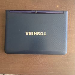 Toshiba NB305 $30 Great starter laptop