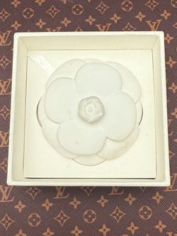 Chanel Ceramic White Camellia Fragrance Diffuser