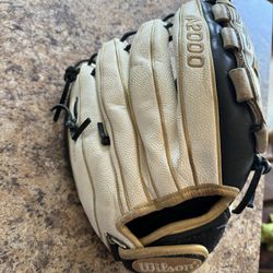 Wilson A2000 Softball Glove 12.5”