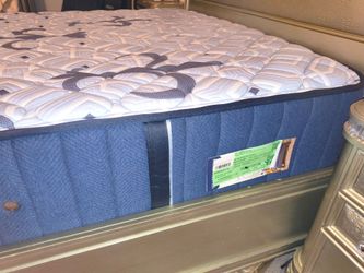 Sterns and Foster estate collection new mattress set