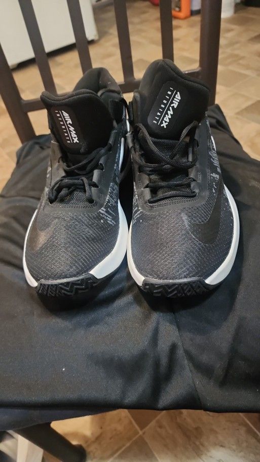 Nike Air Max I N F U R I A T E Men's Size 13 Brand New Never Been Worn Then Packed Up In Storage