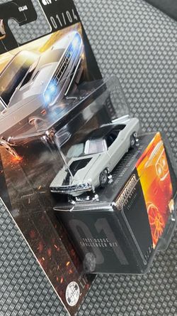 1971 Dodge Challenger R/T Die-Cast Car