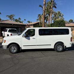 2018 Nissan NV 3500 (12 Passenger Van) 