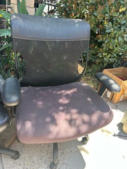 Extra wide office chair
