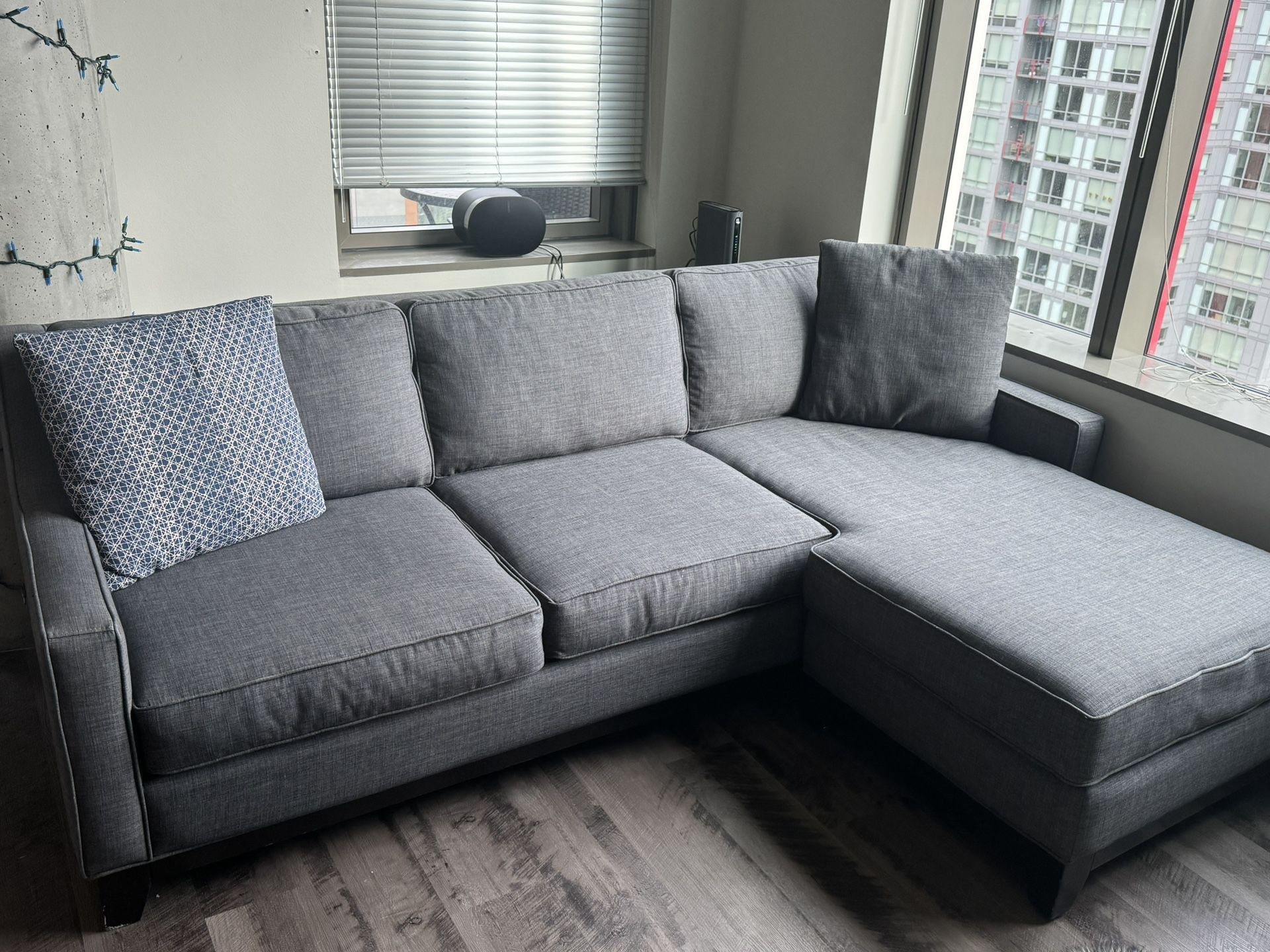 Sectional Couch W/ Reversible Chaise