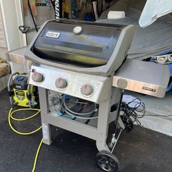 Weber Spirit II E‑310 3‑Burner Propane & Natural Gas Grill – Black