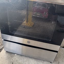 JB645RKSS GE 30" Freestanding Electric Range with Ceramic Glass Cooktop - Stainless Steel