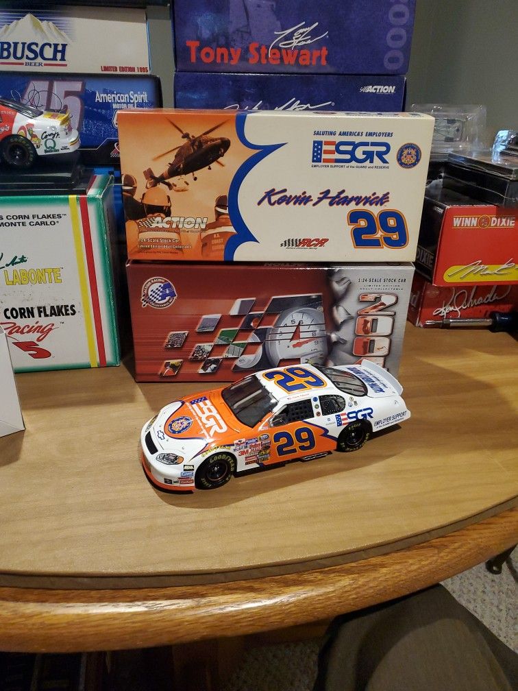 1/24 Kevin Harvick(ESGR)U.S Coast Guard:Nascar Diecast