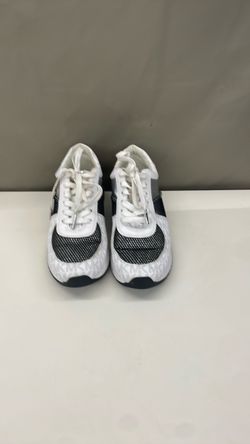 Michael Kors shoes. Item No 340 (Shopgoodwill)