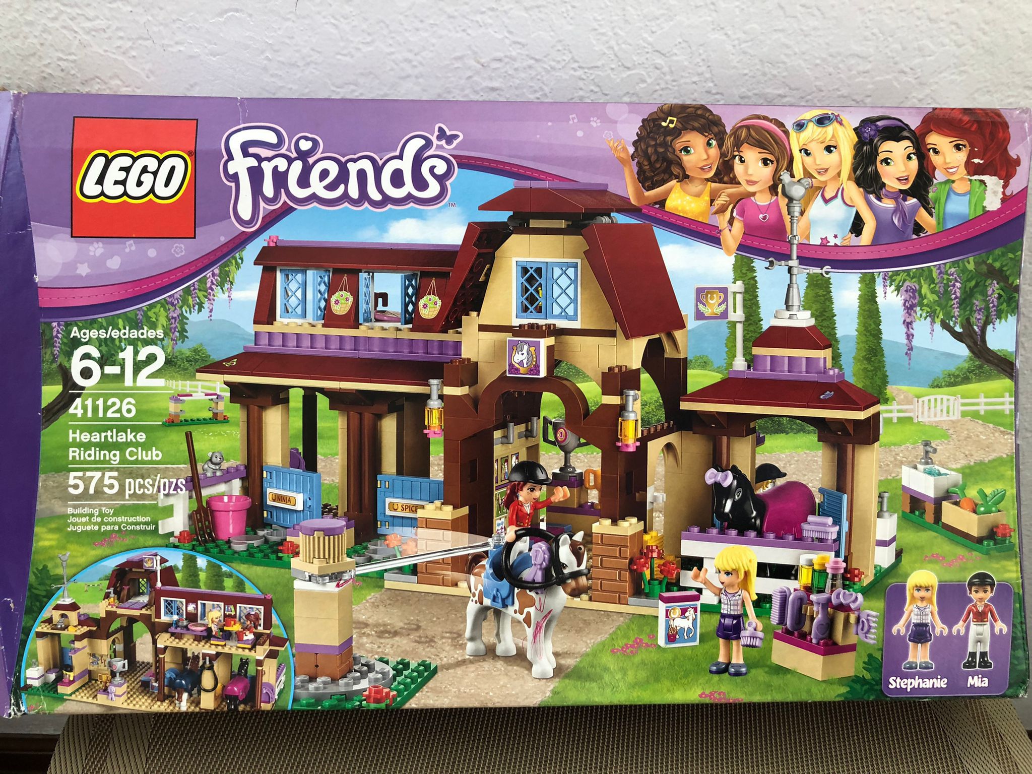 Lego Friends 41126 Heartlake Riding Club Complete with Instructions