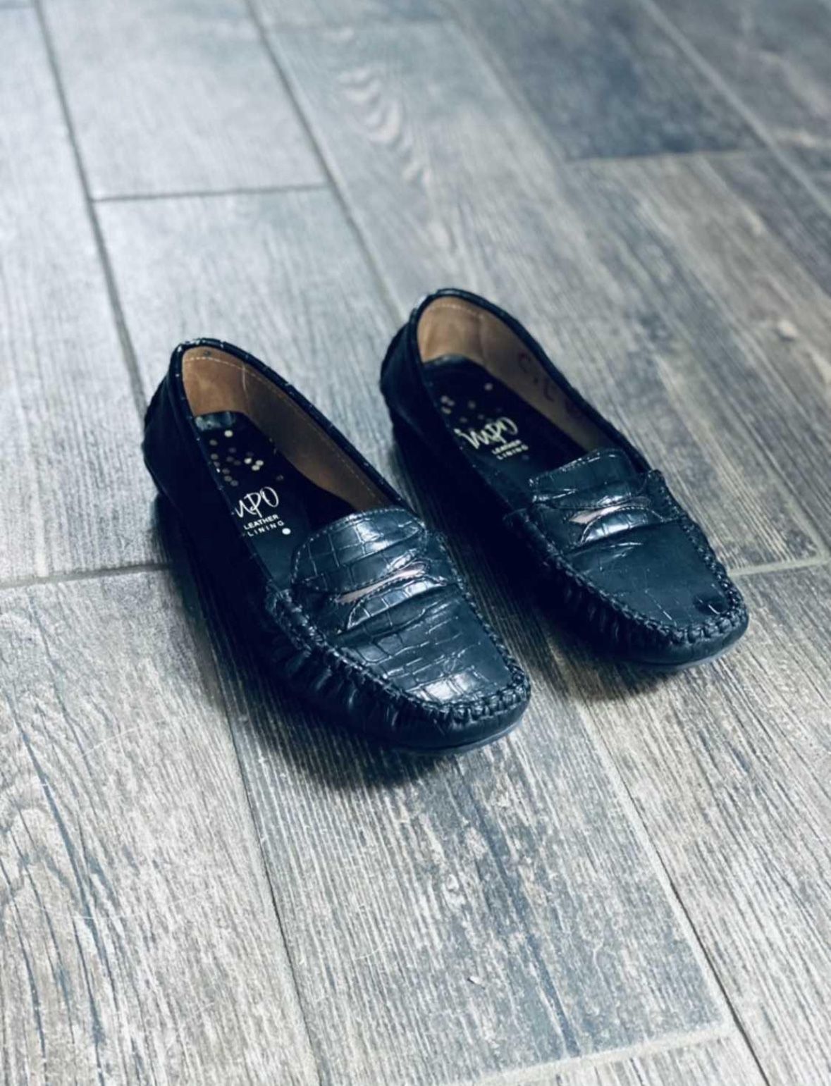 Women’s size 7 Impo Penny Loafers