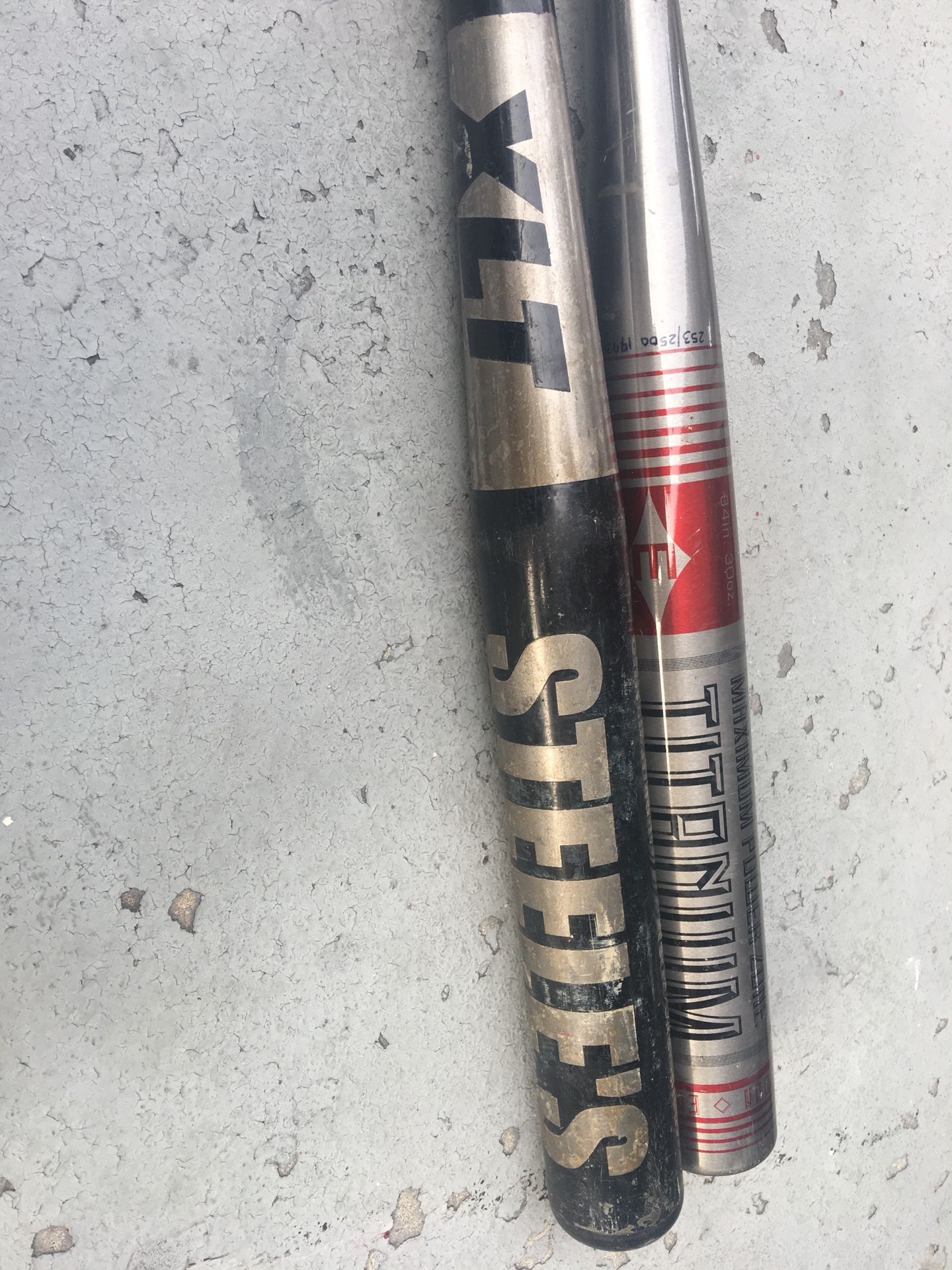 Men’s League softball bats