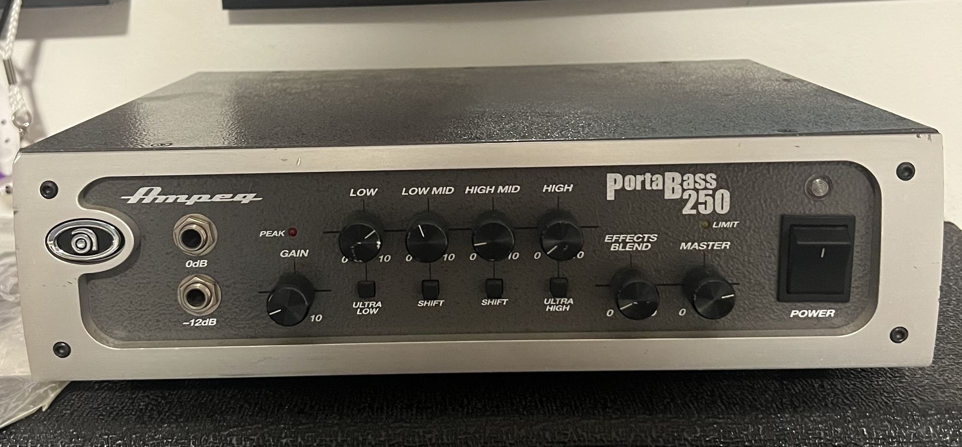 Ampeg Portabass 250