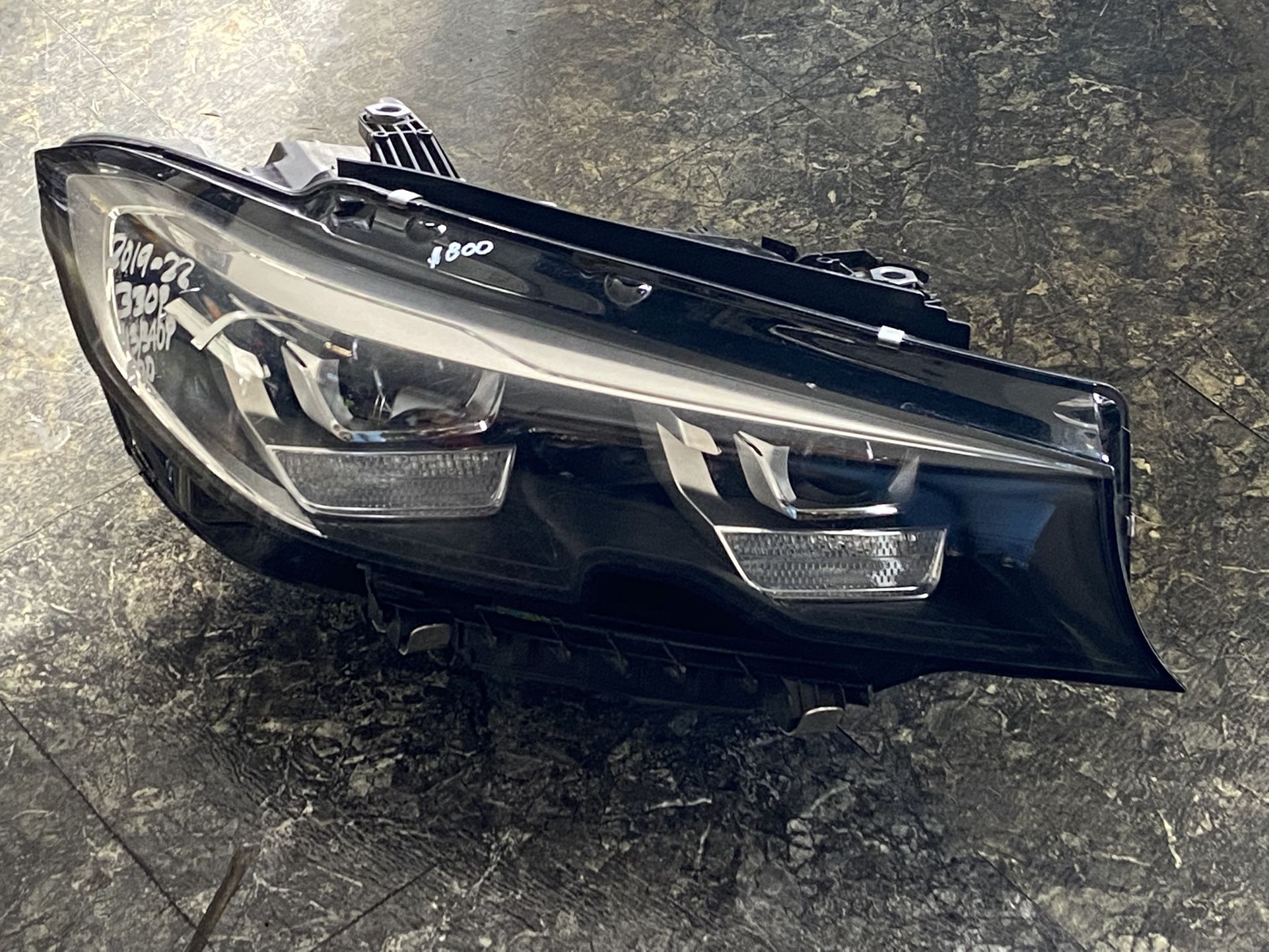 2019-2022 BMW 3 Series Right Headlight