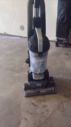 Eureka DashSprint Vacuum - WORKS WELL - $40