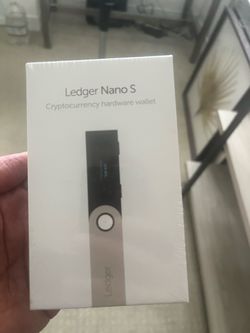 Nano Ledger S - sealed in box