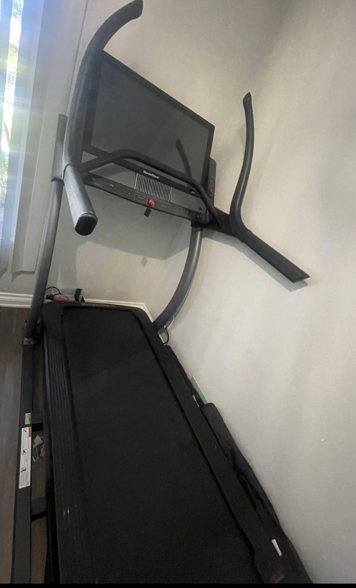 Nordik Track Treadmill Commercial X32I