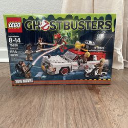 Lego Ghostbusters Ecto-1 & 2