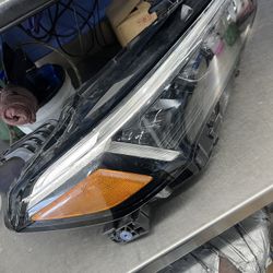 2022-24 Civic Passenger Headlight