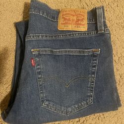 Men’s Levi jeans 