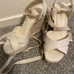 Women’s Lace Up Wedge