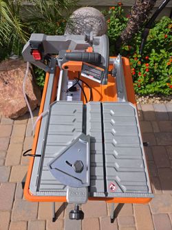 Ridgid 9-Amp 7 in. Blade Corded Wet Tile Saw with Stand