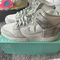 High Nike Dunks 