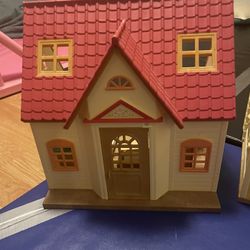 Doll House/School House & Accessories