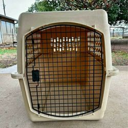 XL Dog Crate  In Great Condition  $75 