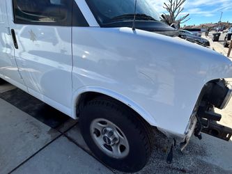 06 gmc savahna passenger fender