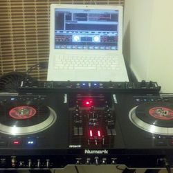 Numark NS7 Digital DJ Turntables - Real Spinning Platters - Includes NSFX Controls - Great Condition
