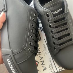 Size 10 Stylish Black Shoes