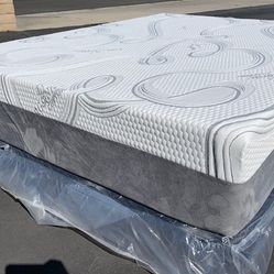 Full Organic Hybrid Cool Gel Memory Foam Mattress!!